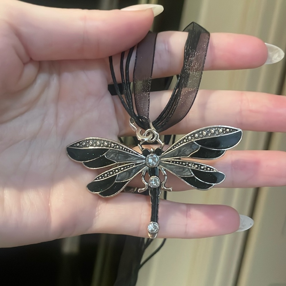 Black Dragonfly Pendant - Picture 3 of 4